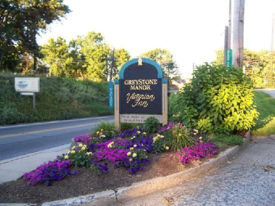 Greystone Manor Bed & Breakfast Bird-in-Hand Екстер'єр фото