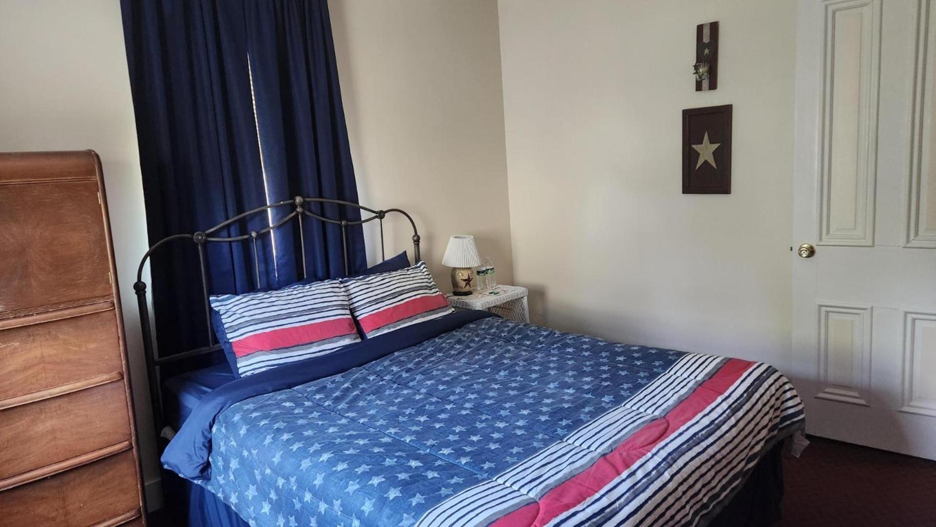 Greystone Manor Bed & Breakfast Bird-in-Hand Екстер'єр фото