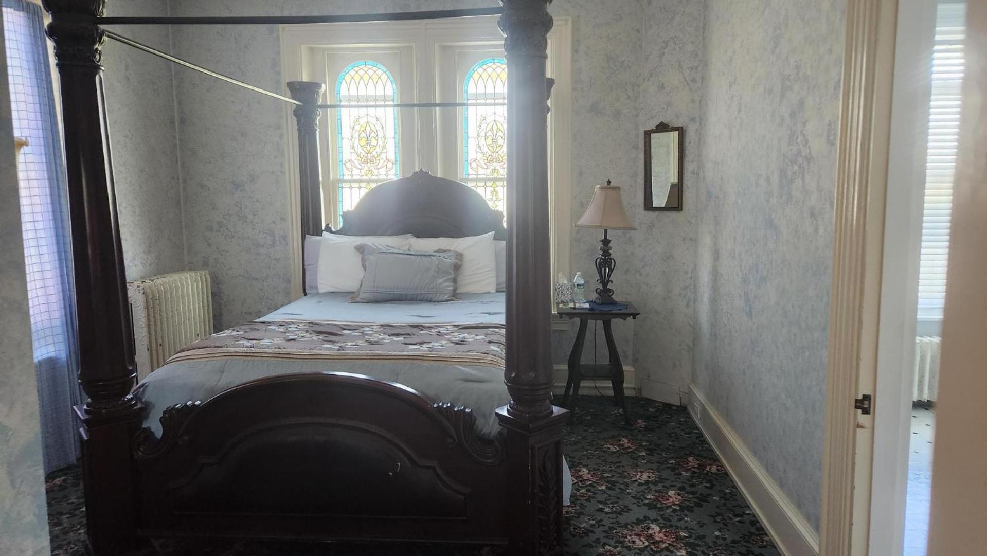 Greystone Manor Bed & Breakfast Bird-in-Hand Екстер'єр фото