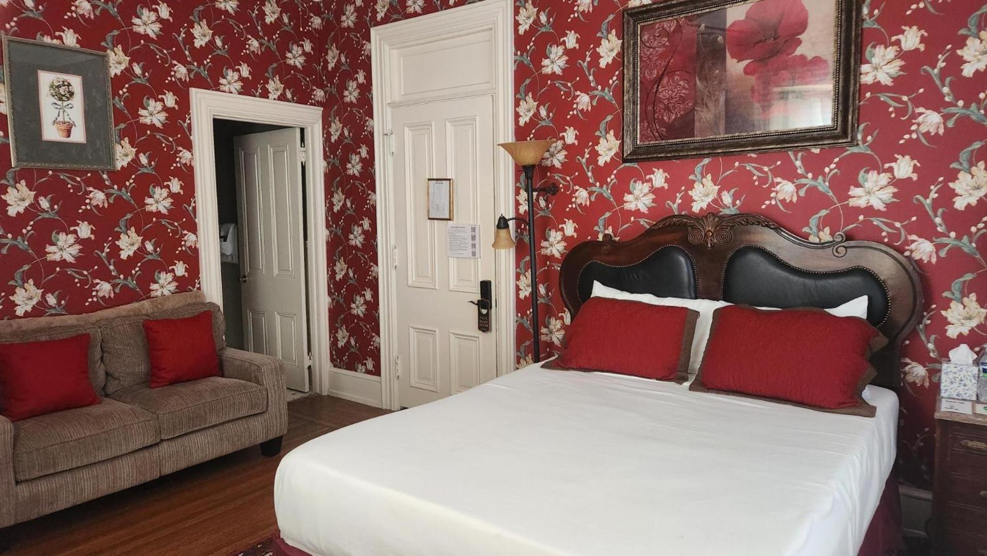 Greystone Manor Bed & Breakfast Bird-in-Hand Екстер'єр фото
