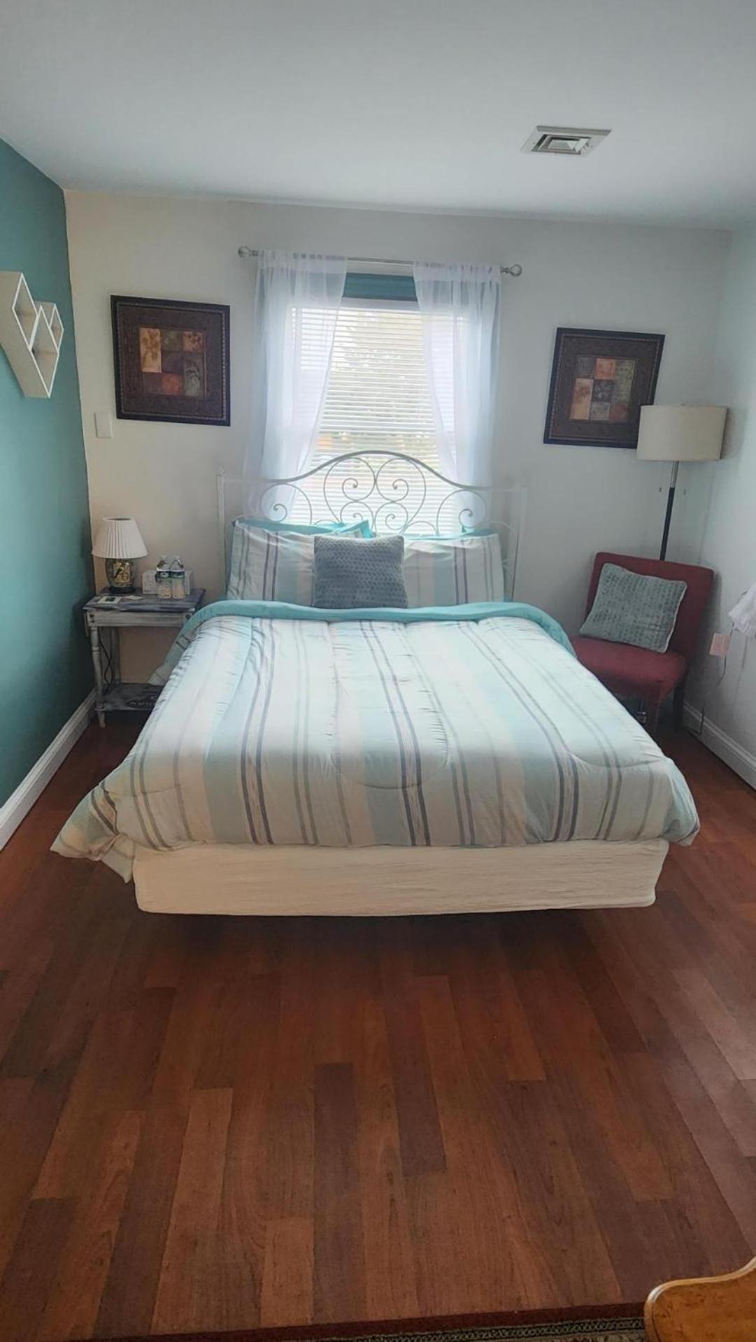 Greystone Manor Bed & Breakfast Bird-in-Hand Екстер'єр фото