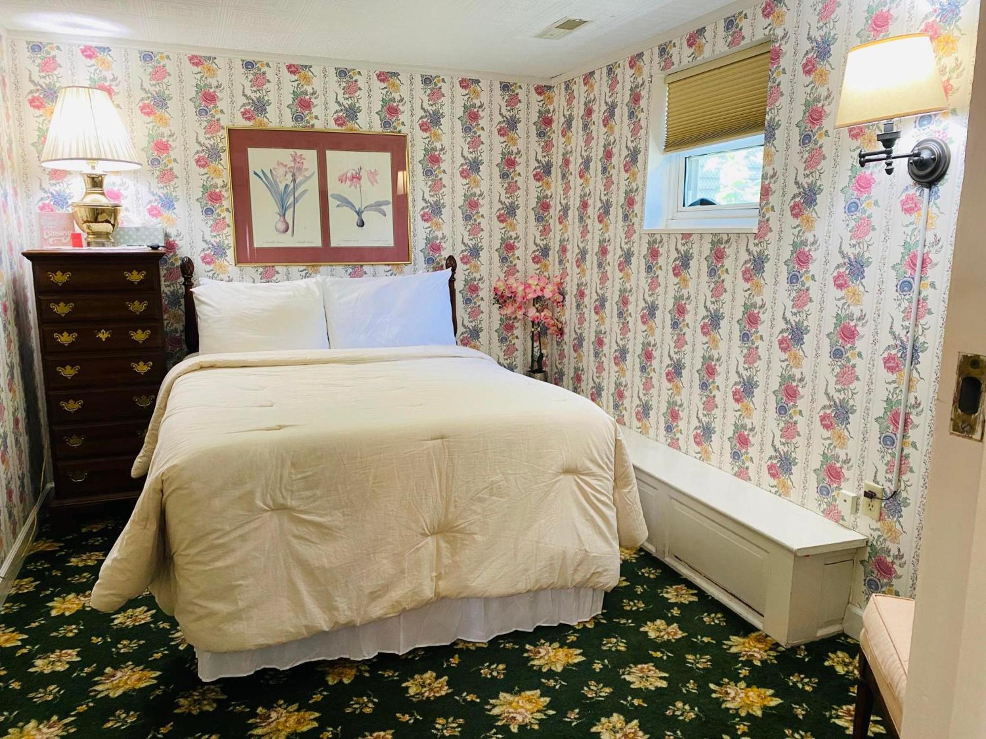 Greystone Manor Bed & Breakfast Bird-in-Hand Екстер'єр фото