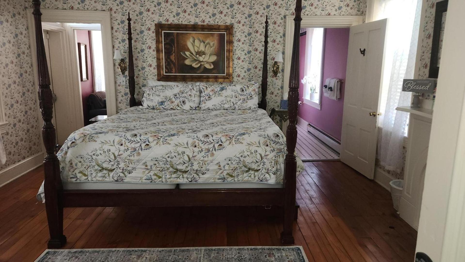 Greystone Manor Bed & Breakfast Bird-in-Hand Екстер'єр фото